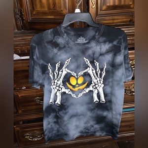 A cute halloween themed shirt.